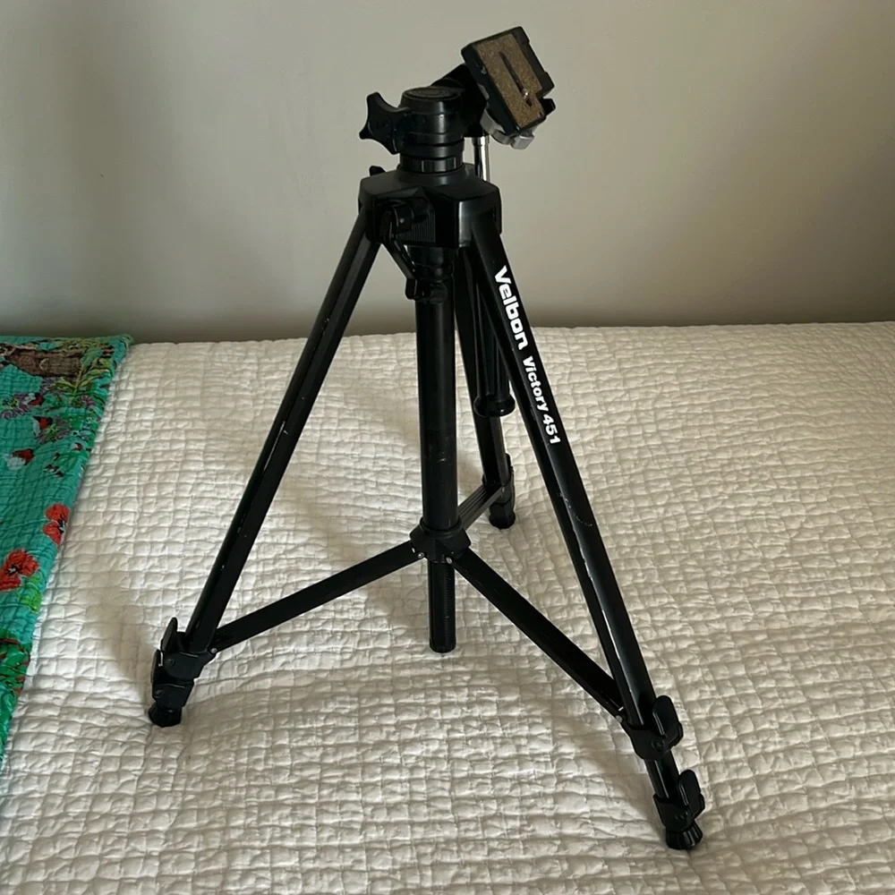 Velbon tripod